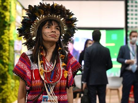 Txai Suruí, jovem indígena brasileira que discursou na COP26